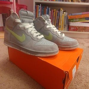 Nike Grey Women's high top Dunks